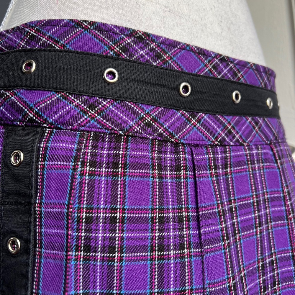 Y2K Vintage TRIPP Micro Mini Skirt Purple Plaid Pleated Reversible Metal Size XS - Picture 3 of 11